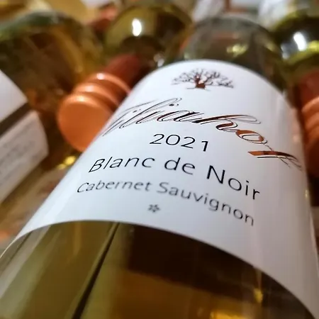 Weingut Tiliahof לינה וארוחת בוקר