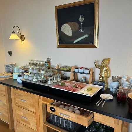 Oda ve Kahvaltı Weingut Tiliahof 3*