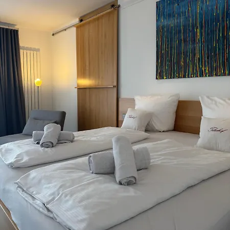 לינה וארוחת בוקר Weingut Tiliahof 3*